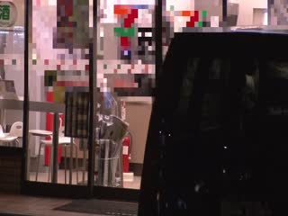 美丽女人的诱惑！ 她与男朋友吵架并邀请她