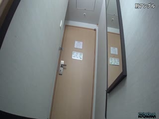 还没到床上在门内就迫不及待来一炮了！