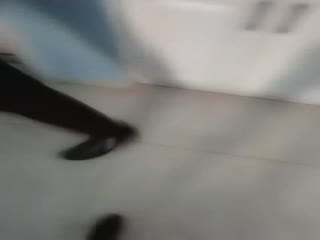 漂亮的小少婦一個人在家勾引美團外賣小哥啪啪