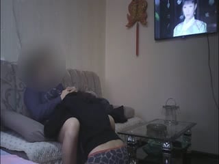 寂寞丰满少妇趁老公不在家把情夫领家里偷情饥渴难耐衣服不脱沙发上搞一炮回床又干一炮国语1080P原版