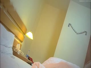 玩女达人宾馆微信约啪年龄不大拜金学生援交妹看样子入行很久了技术不错还玩激情69式1080P超清原版