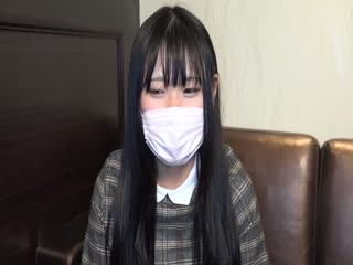 20岁少女兴奋大爆射