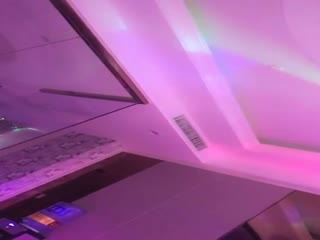 圣诞带你走入豪华的皇帝会所多体位干非常漂亮的小姐对白清晰上部