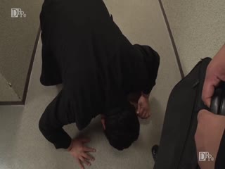 夫の借金の肩代わりに蝕まれた美人妻 都盛星空