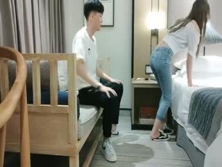 [主播探花] 2021-05-22 大宝寻花05-22出台三陪女