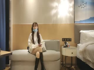 (1)服务态度欠佳的长腿小姐姐，被小哥的打桩机给操疼了
