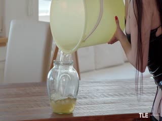 Antonia Sainz Liquid Gold 2