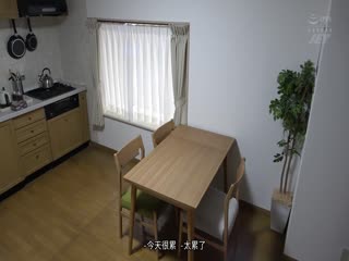 這次我妻子(29)被年輕打工族(20)睡走了很痛苦只好拍成片來賣