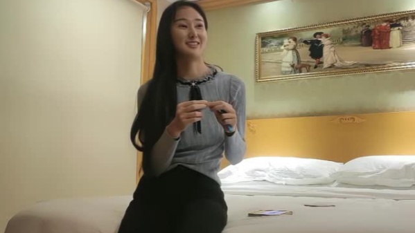 壹屌探花高清偷拍：温柔空姐制服侍奉，私密记录全程曝光