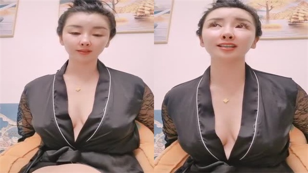【第一视角】爆乳御姐蜜桃臀疯狂掰穴 震动棒自慰白浆狂喷 淫语浪叫挑逗呻吟ASMR